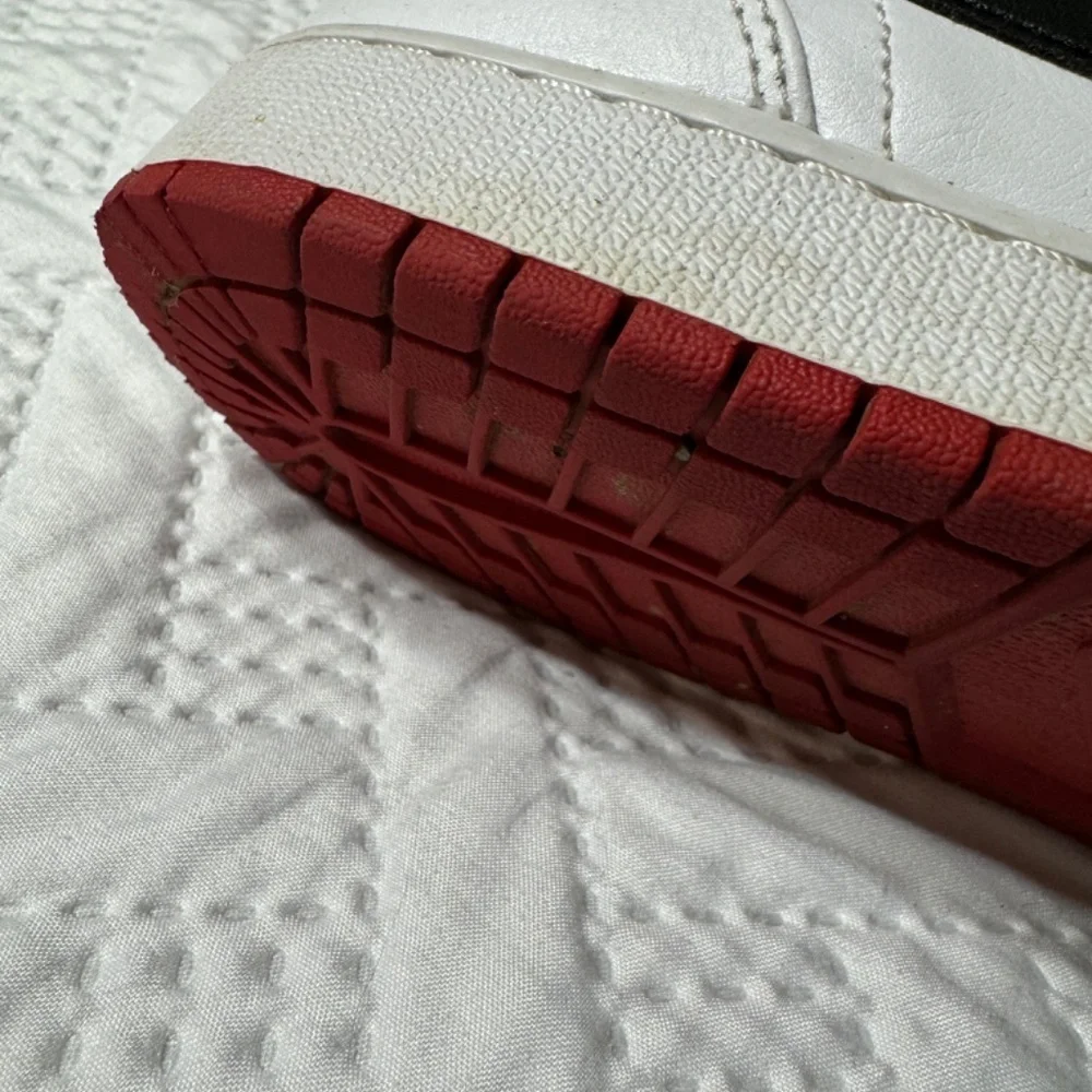 Nike Jordan 1 Mid Red White Black Youth 5.5 Woman 7 Sneakers Running Shoes - Picture 3 of 14